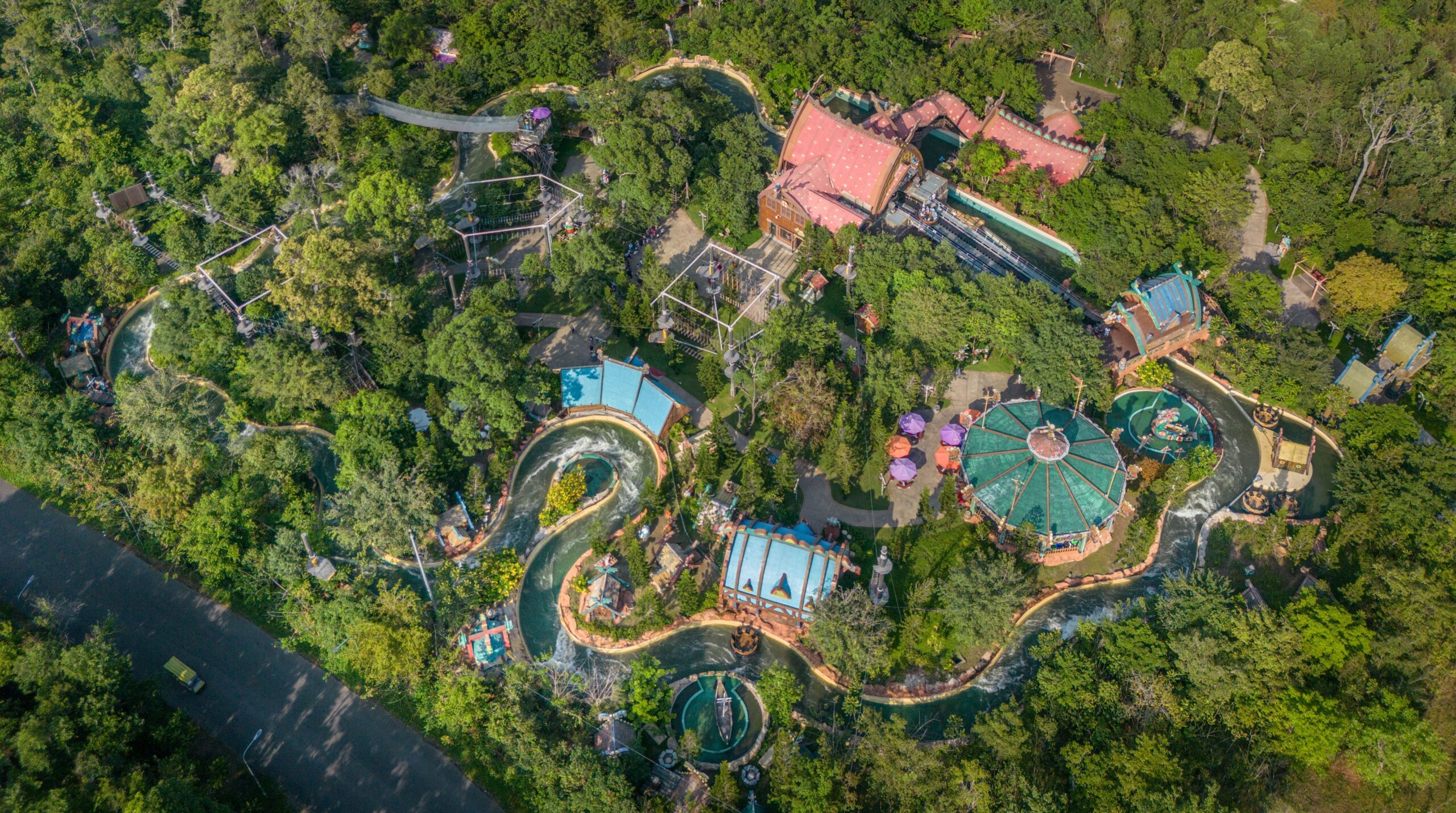 Bird's eye view of a river raft ride attraction