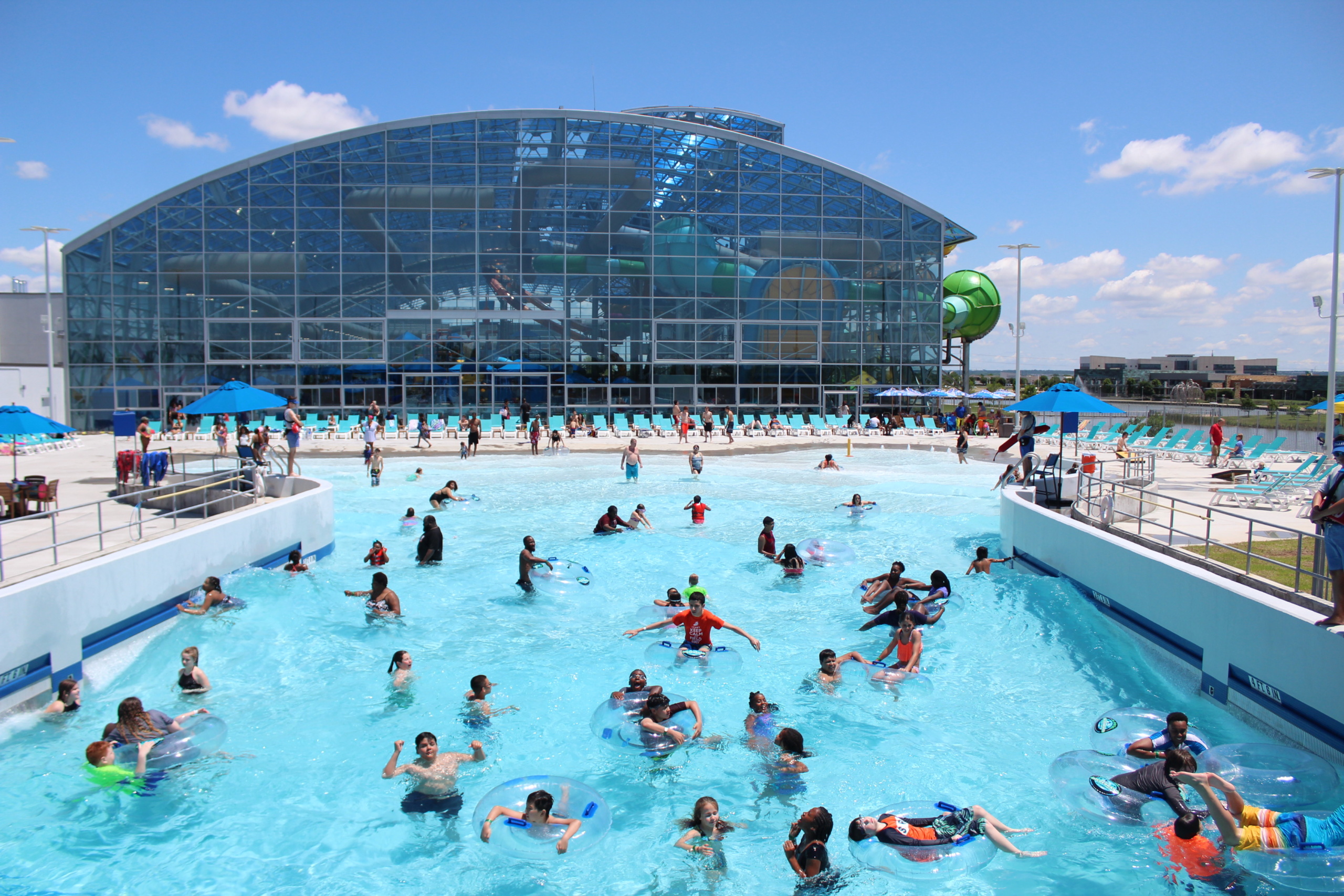 Wave Pool, EpicWaters, Grand Prairie, USA