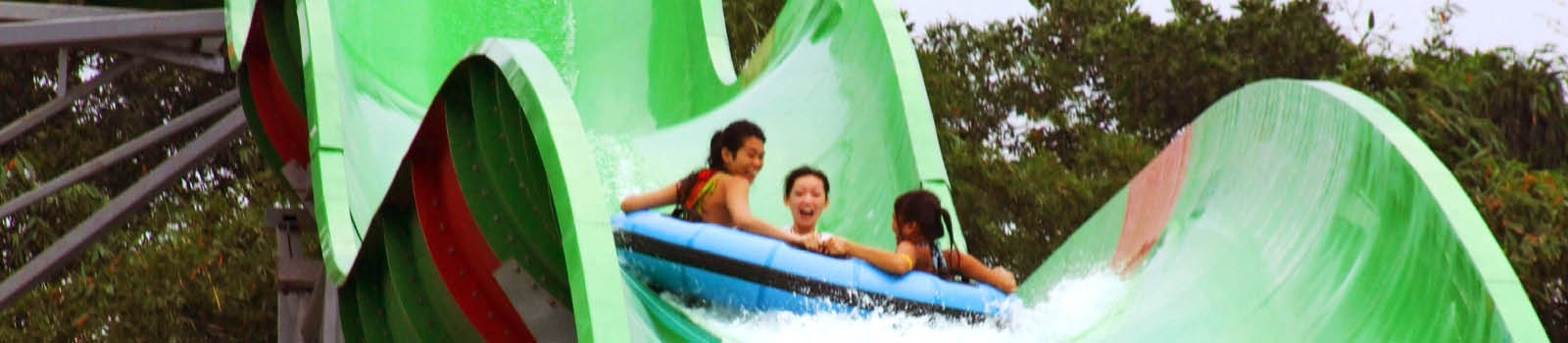 Manufacturer of Bubba Tub Water Slide