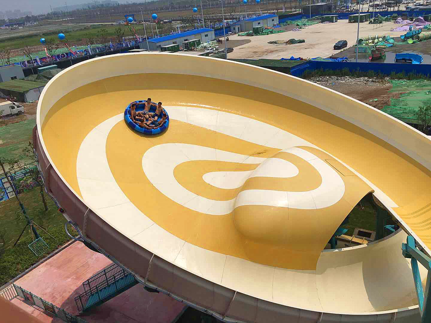 Best and most fun Orbiter Water Slide by WhiteWater West, Family Water Park, OCT-Xiangyang-Xiangyang-China