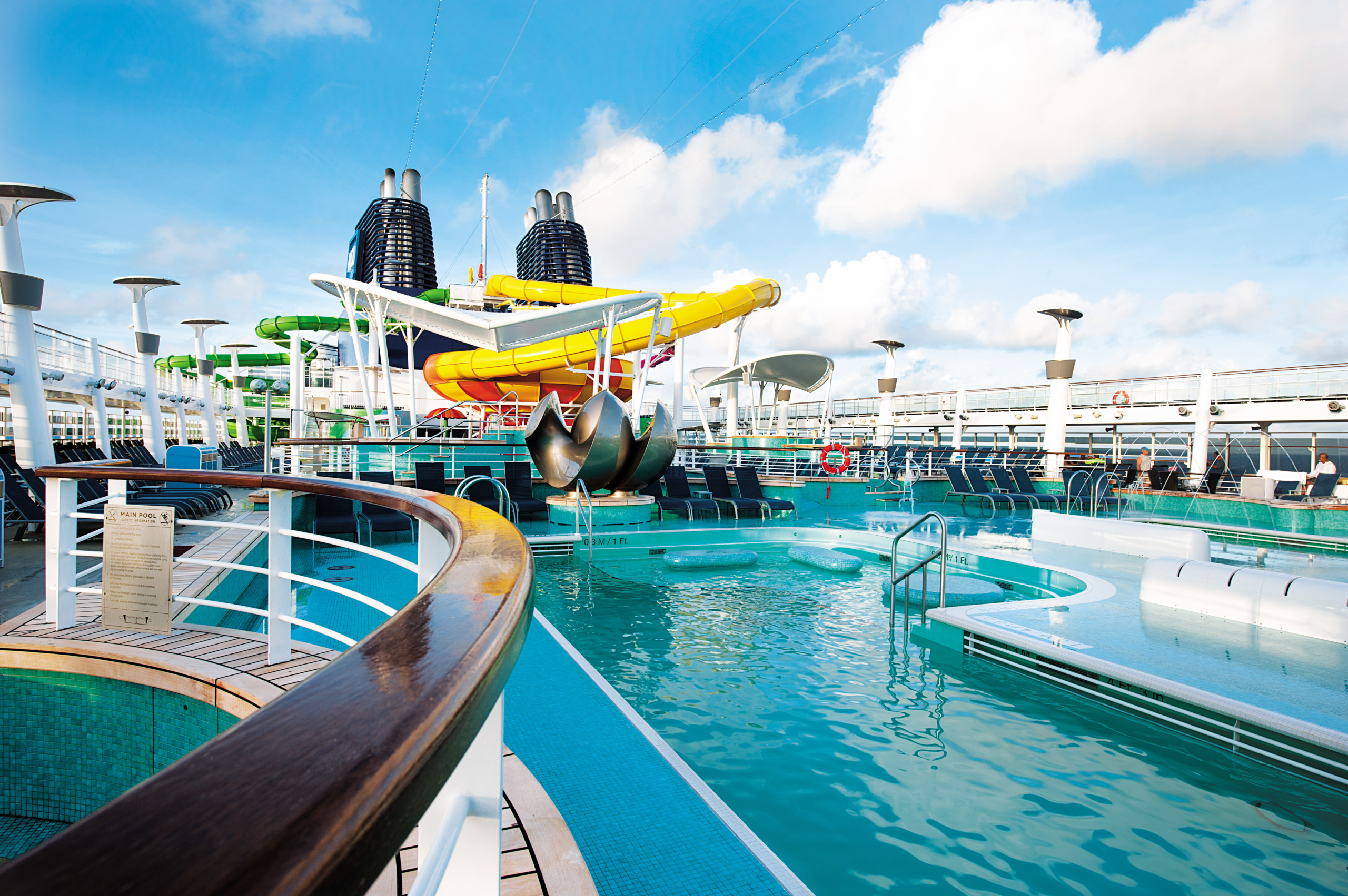 Super Bowl & Flatline Loop, Norwegian Cruise Line, Epic, Photo02