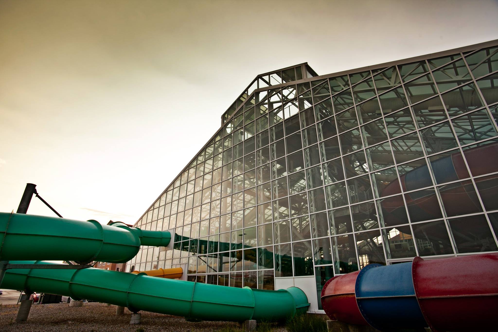 WaTiki Indoor Waterpark Resort WhiteWater