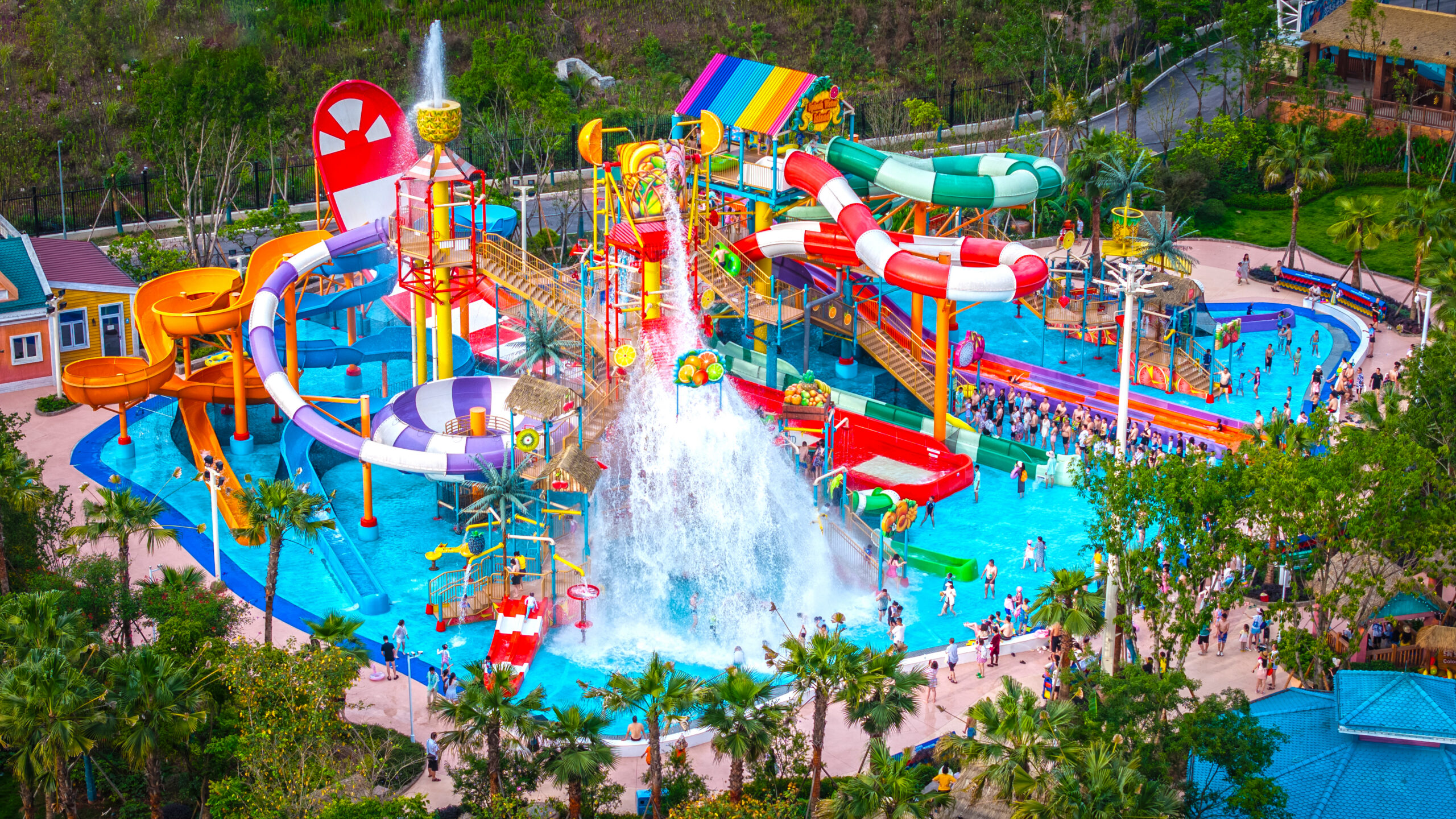 The enormous FusionFortress 17's tipping bucket is drenching happy guests below.