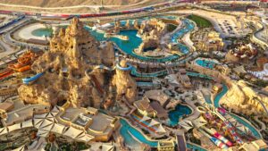 Overview of a water park in the desert