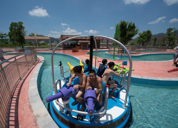 Raft Battle – Gui’an Water Park, Fuzhou, China