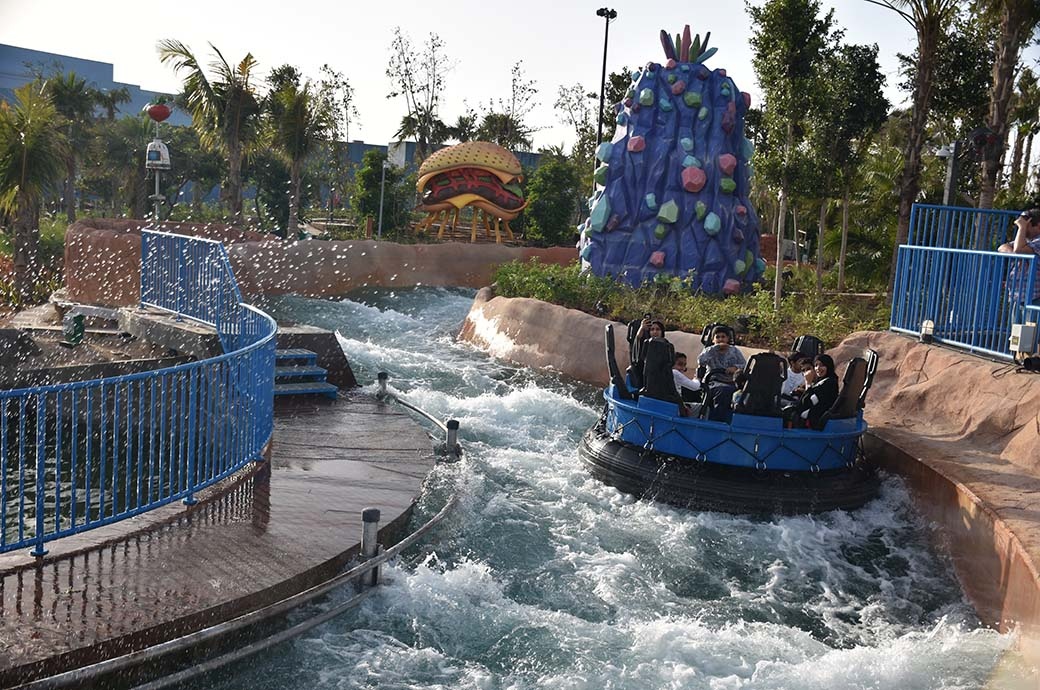 The genuine rafting experience of the River Raft Ride