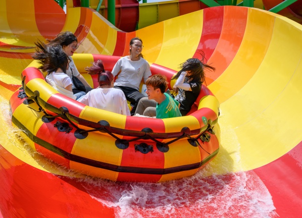 Spinning Rapids Ride - Sunac Land, Ghuanghou, China