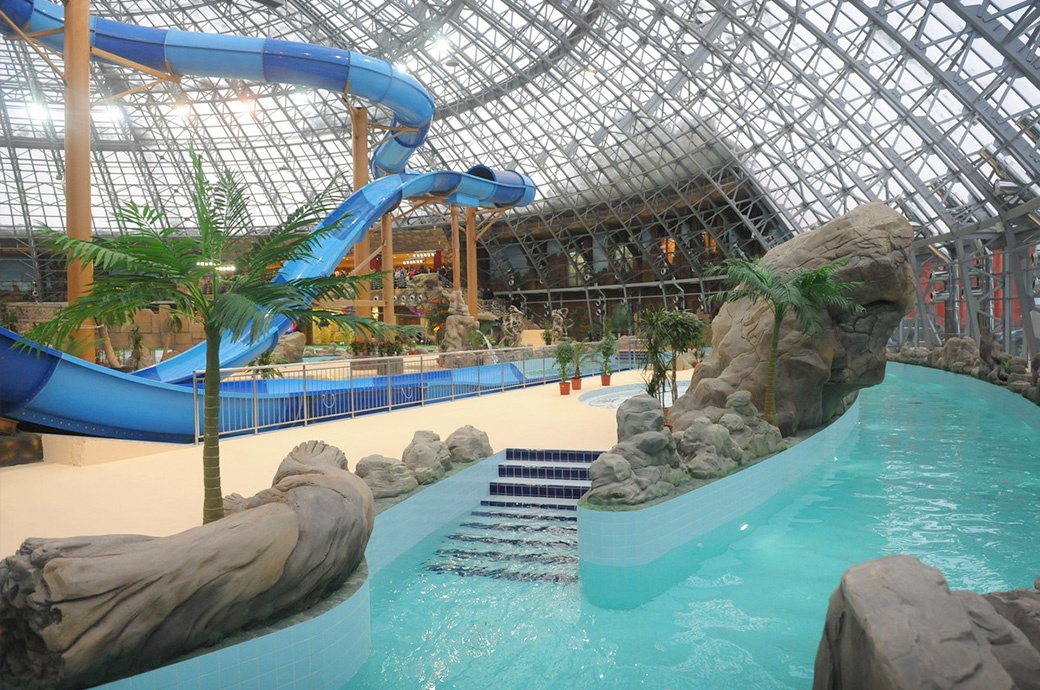 Lazy River, AquaSferra Donetzk Indoor Waterpark, Ukraine