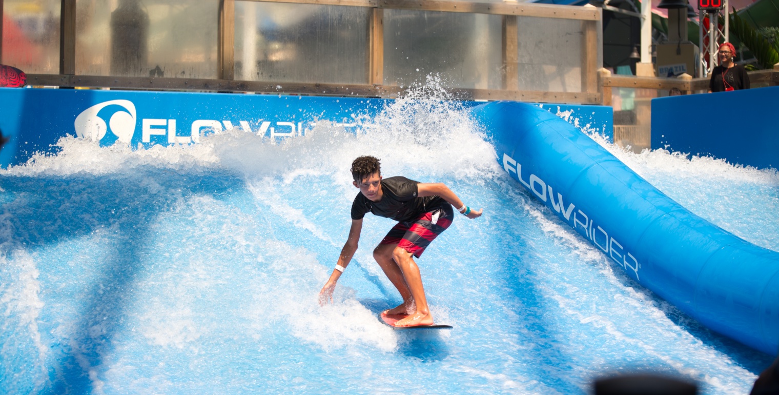 FlowRider, Aquatopia Indoor Waterpark, Camelback Lodge, Tannersville, USA