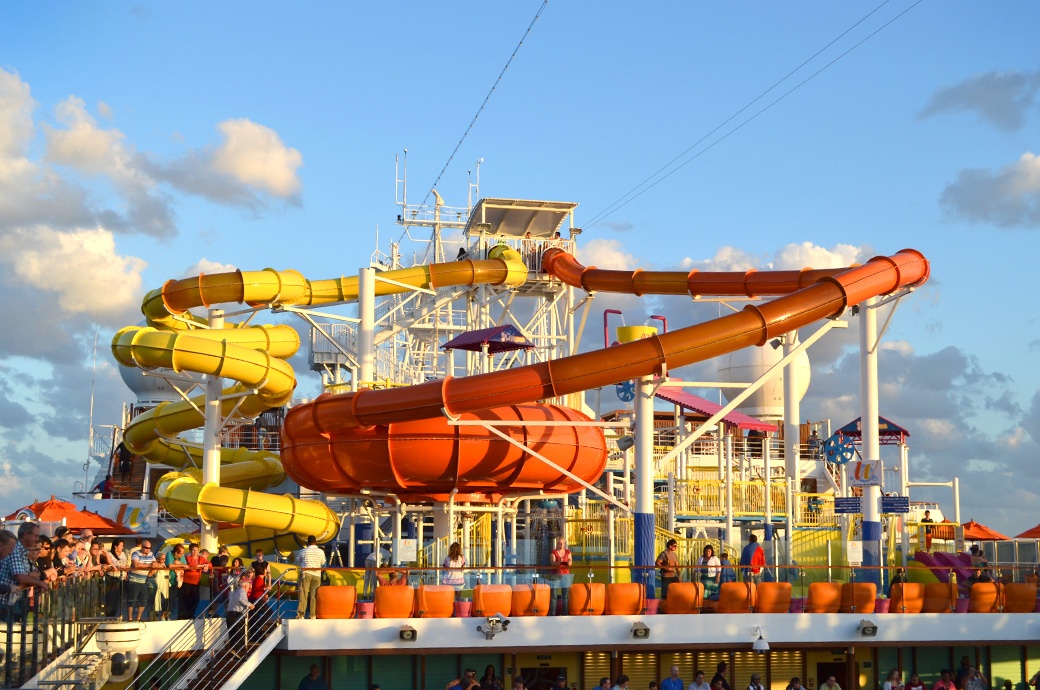 Champagne Bowl, Carnival Cruise Line, Carnival Breeze