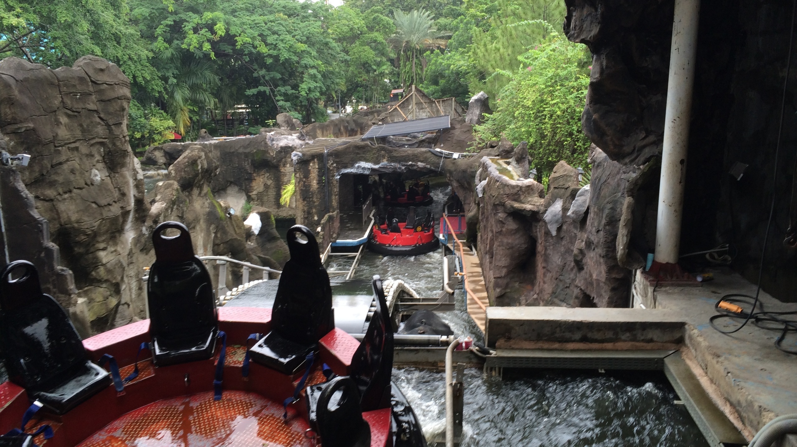 River Raft Ride, Dunia Fantasi, Ancol, Indonesia