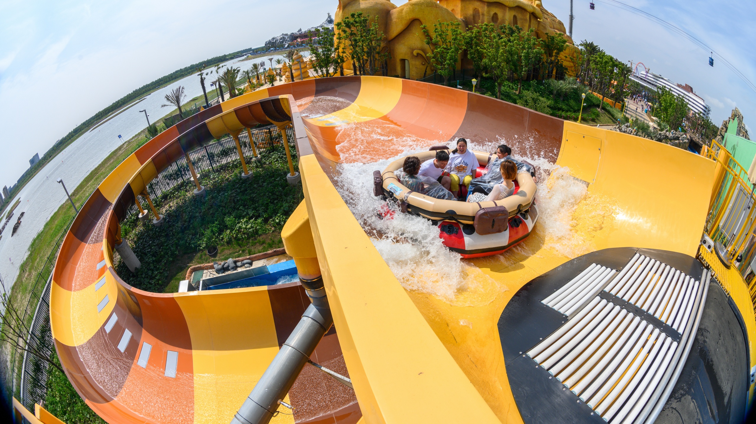 Spinning Rapids Ride, Haichang Ocean Park, Shanghai, China