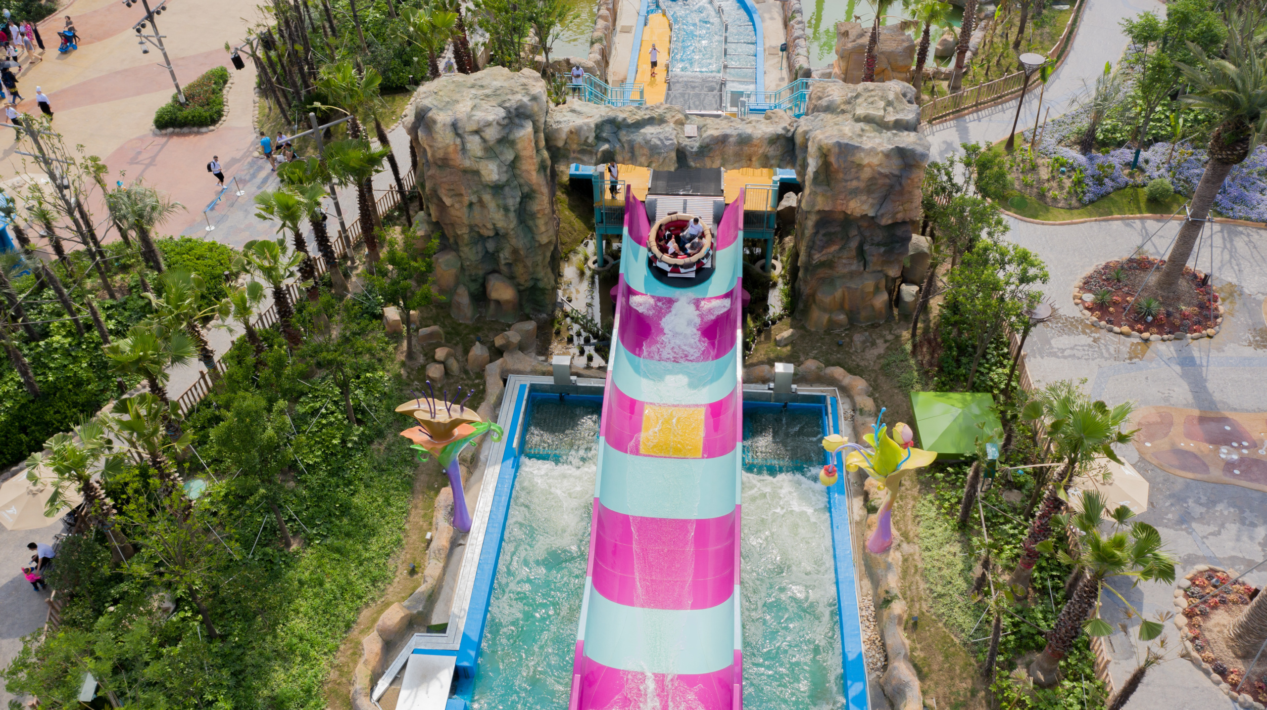 Spinning Rapids Ride, Haichang Ocean Park, Shanghai, China