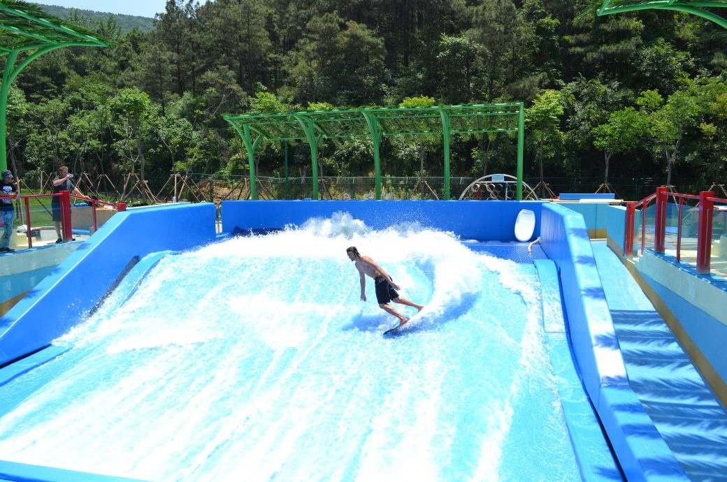 FlowRider, Happy Magic Water Cube, Nanjing, China