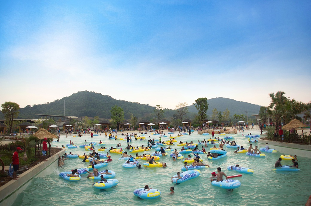 Dual Wave Pool, RamaYana Waterpark, Thailand