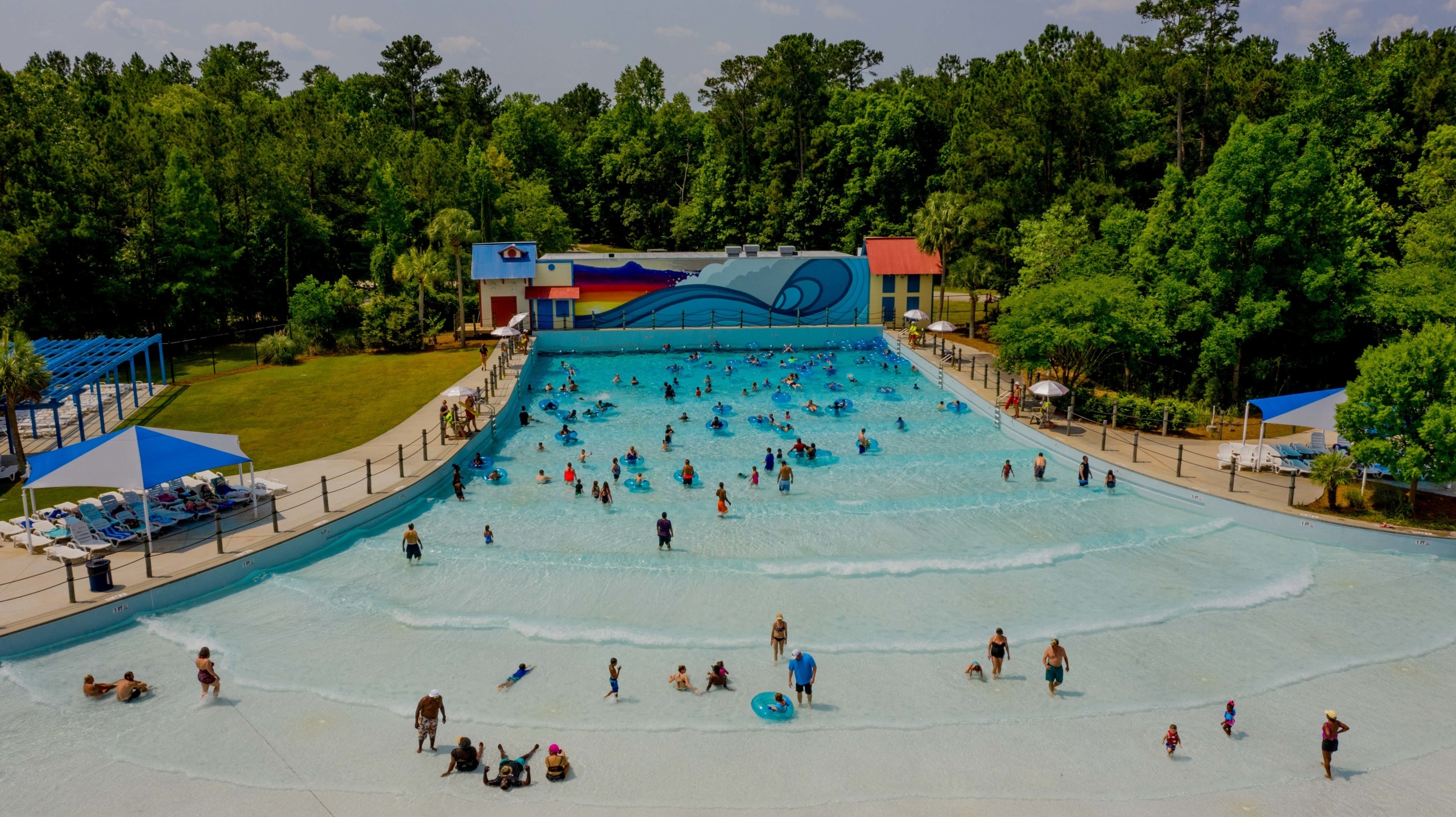 Wave Pool, Whirlin' Waters Adventure Waterpark, North Charleston, USA