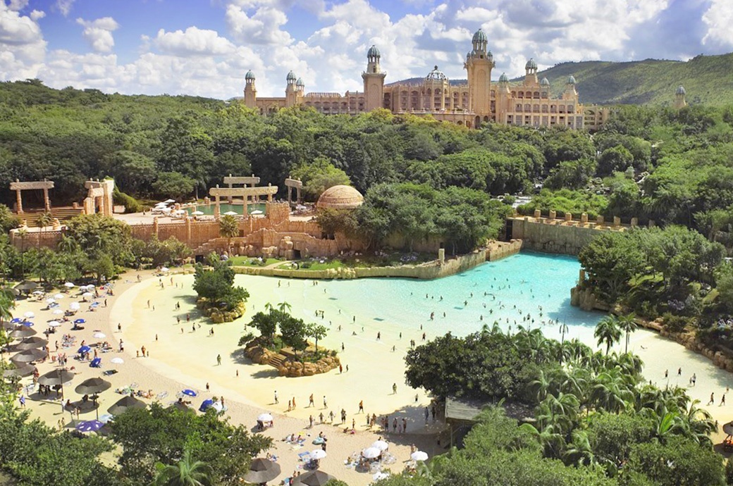 Surf Wave Pool, Sun City Valley of the Waves, South Africa