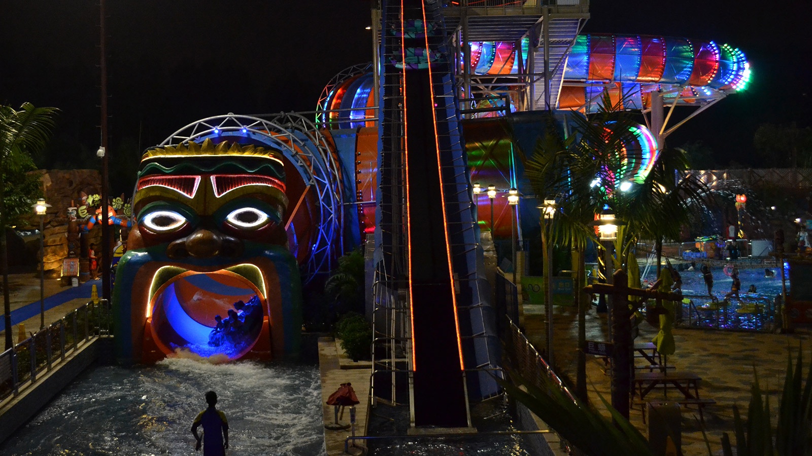 Python, Chimelong Waterpark, Zhuhai, China