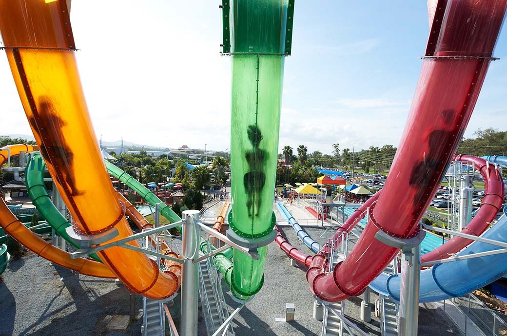 Water Slides Quad AquaLoops - Wet'n'Wild Gold Coast, Australia