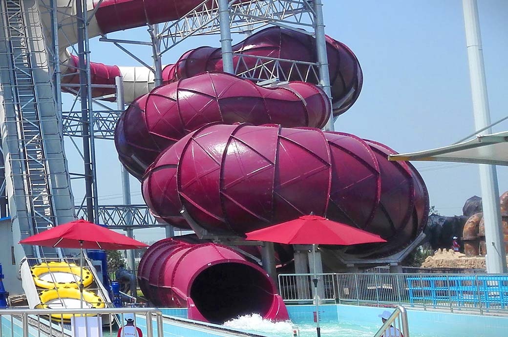 Constrictor-AquaSphere Fusion Water Park Yinji Kaifeng Waterpark, Zhengzhou, China