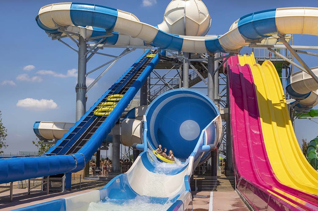 Rattler AquaSphere Fusion water slide Mirabilandia