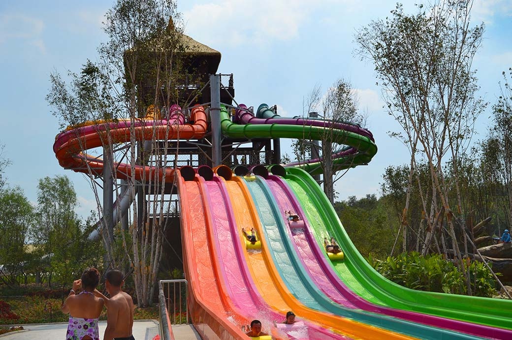 Whizzard Racing Water Slide - HotGo Waterpark, Fushun, China