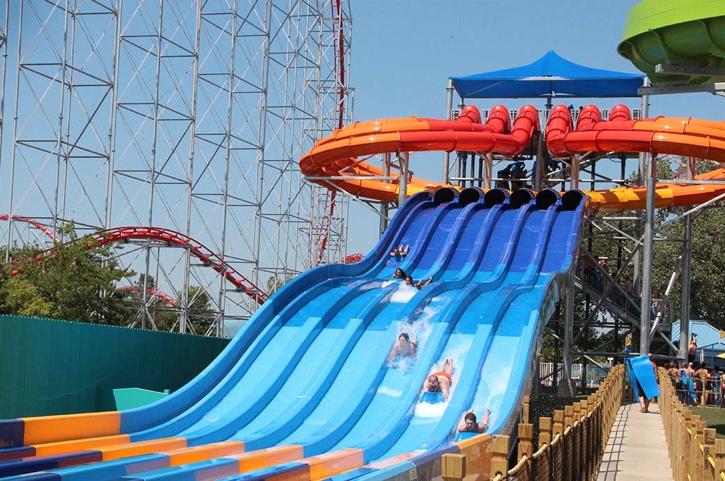 Whizzard Racing Water Slide - Soak City Waterpark at Cedar Point, OH, USA