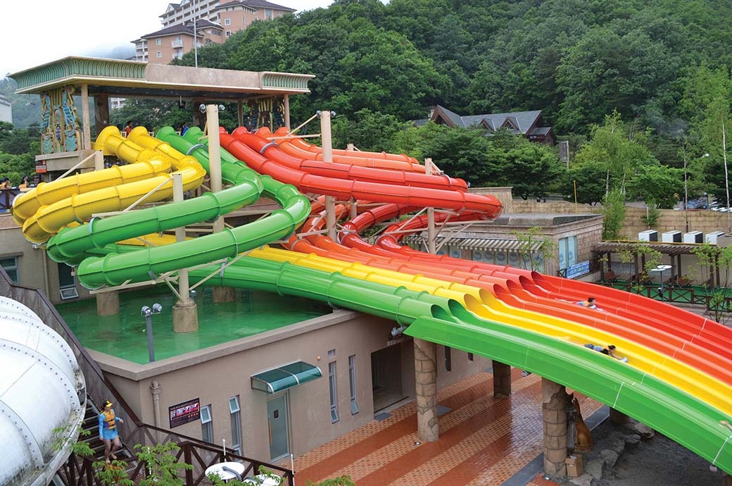 Whizzard Racing Water Slide - Vivaldi Park Ocean World, Korea