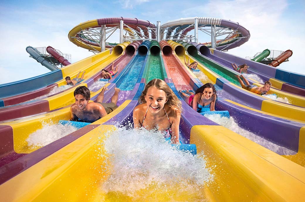 Whizzard Twist Racing Water Slide - Wet'n'Wild Sydney, Australia