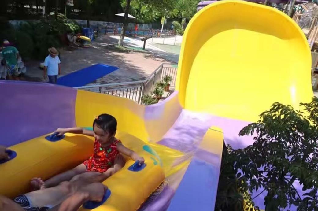 Kids Boomerango Water Slide at Chongqing Caribbean