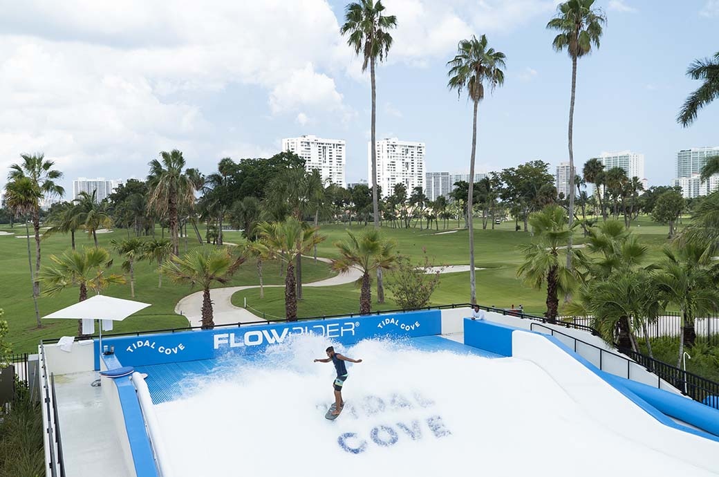 FlowRider Triple Surf Machine, Tidal Cove Waterpark, Adventura, USA