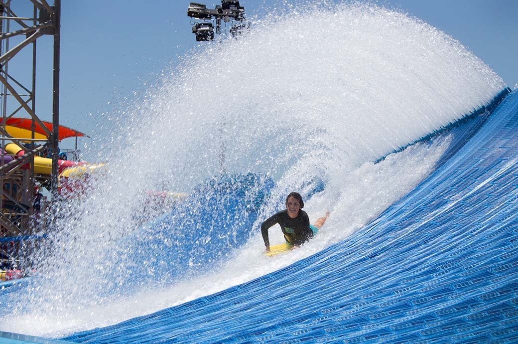 LatiTube Surf Simulator - Wet'n'Wild Sydney, Australia