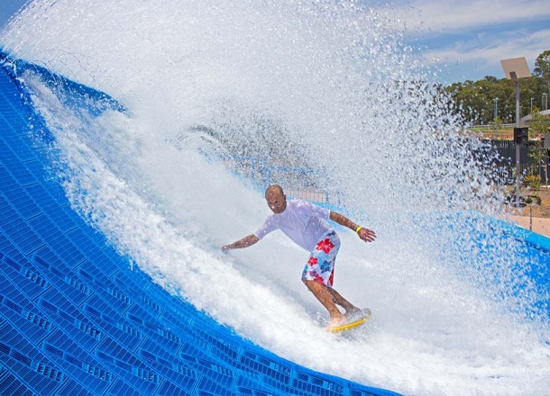 LatiTube Surf Wave Machine Wet'n'Wild Sydney, Australia