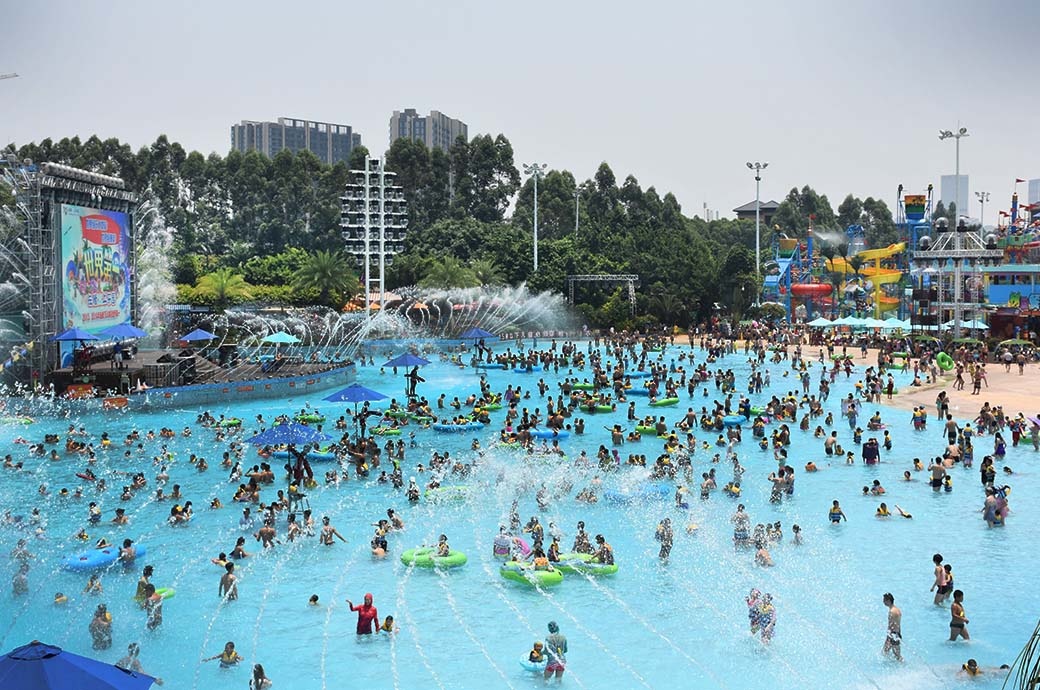 Dual Wave Pool Company - Chimelong Waterpark, Guangzhou, China