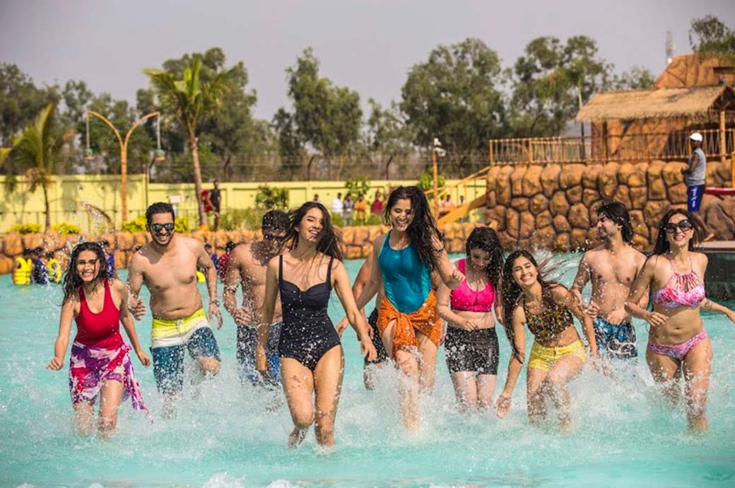 Dual Wave Pool Construction Company - Wet N Joy Water Park, India