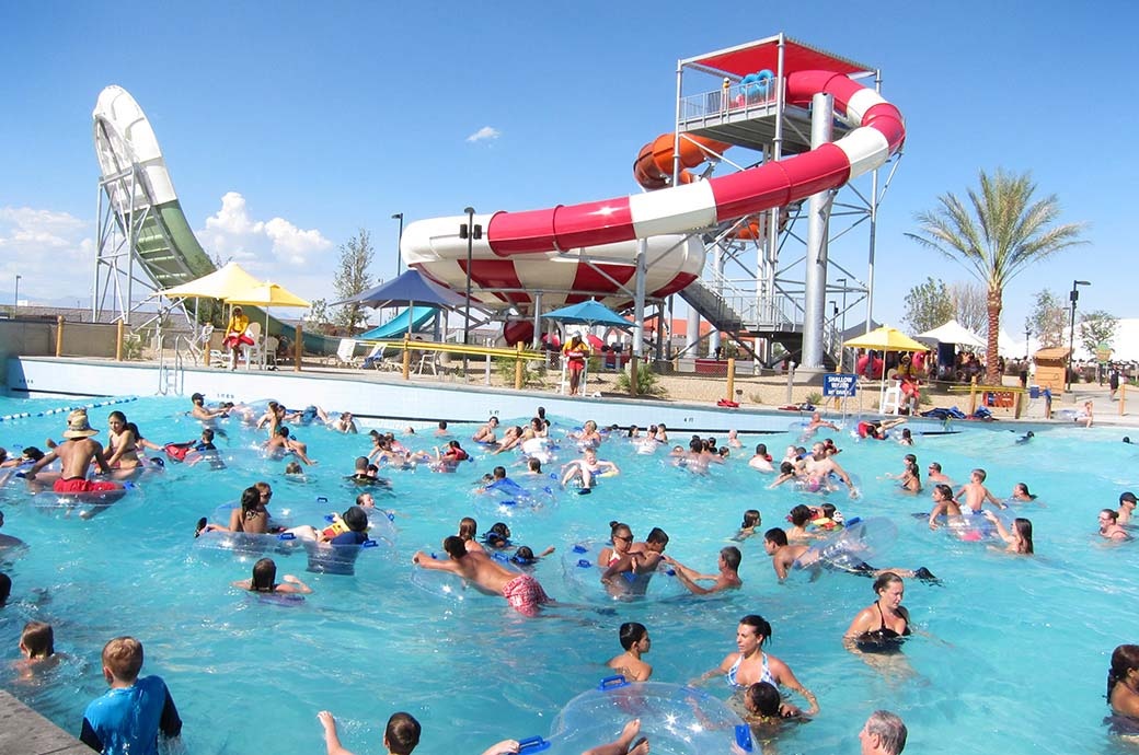 Family Wave Pool Construction Company - Wet'n'Wild Las Vegas, NV, USA