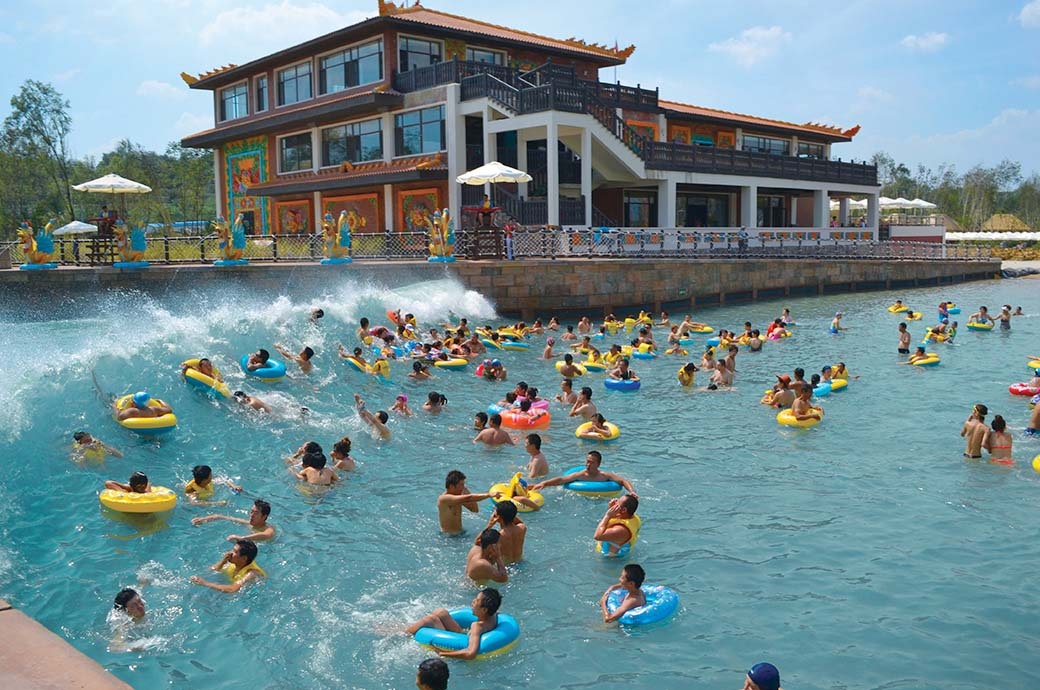Surf Wave Pool Construction Company - HotGo Waterpark, Fushun, China