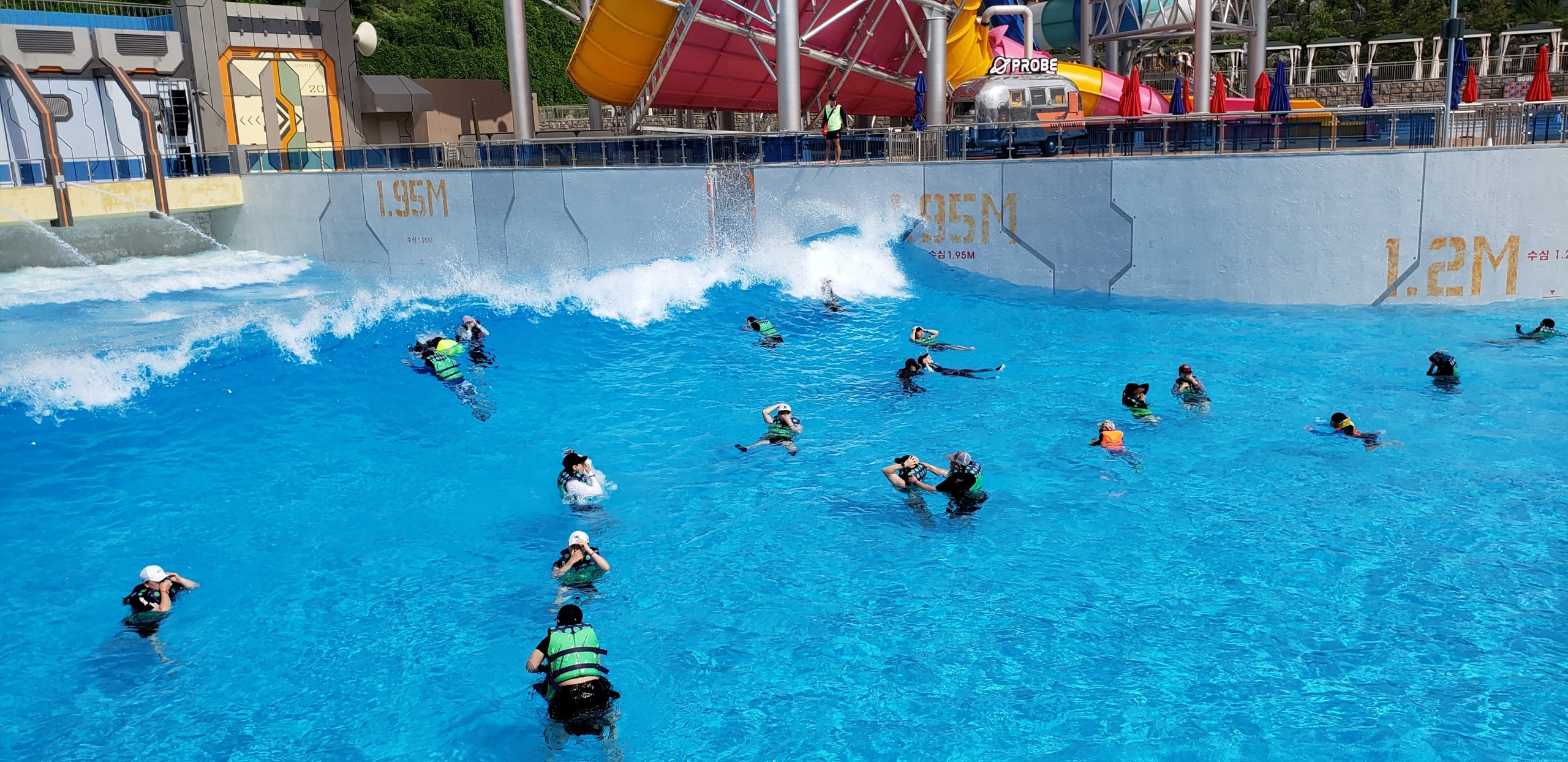 Surf Wave Pool, Shinan Construction, Dunnemyun, South Korea 12