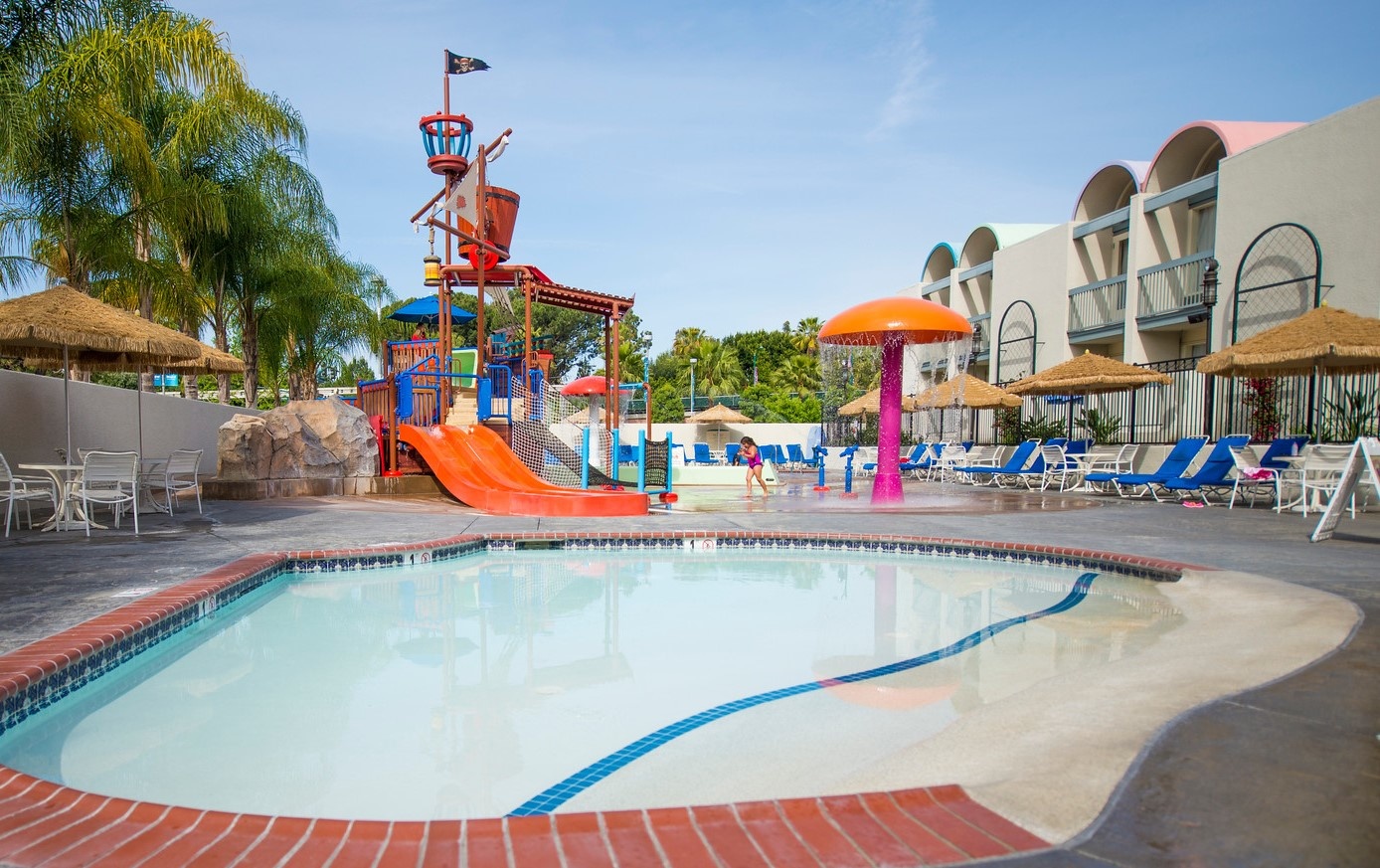 Overview, Howard Johnson Anaheim Hotel, CA, USA