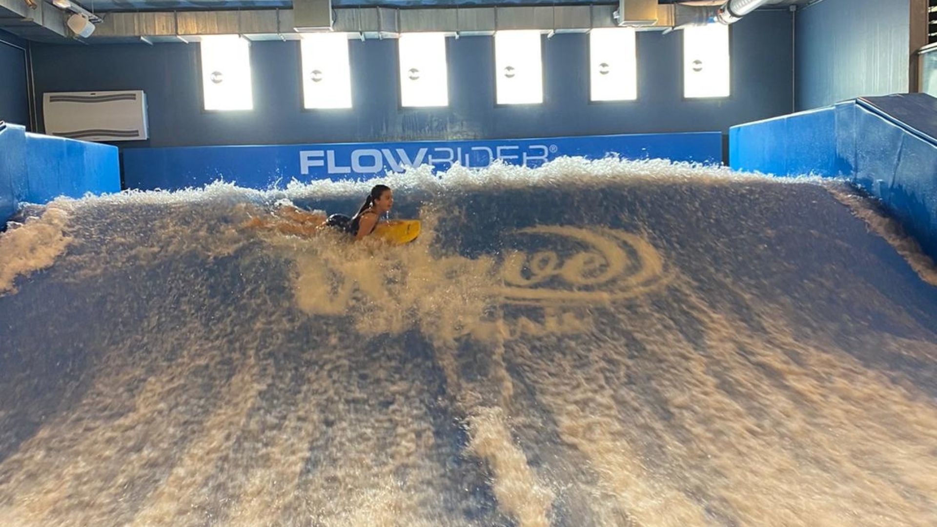 FlowRider Double, Wave in Paris, Paris, France