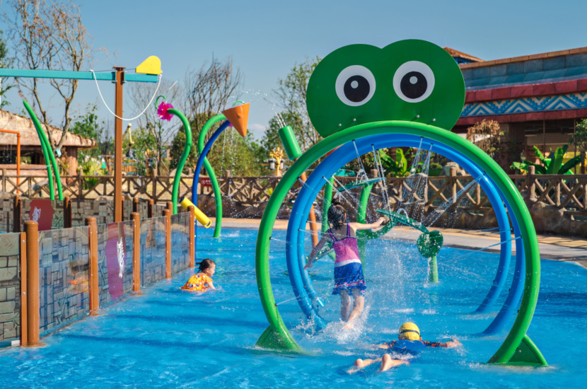 Splash Pad Features - WhiteWater