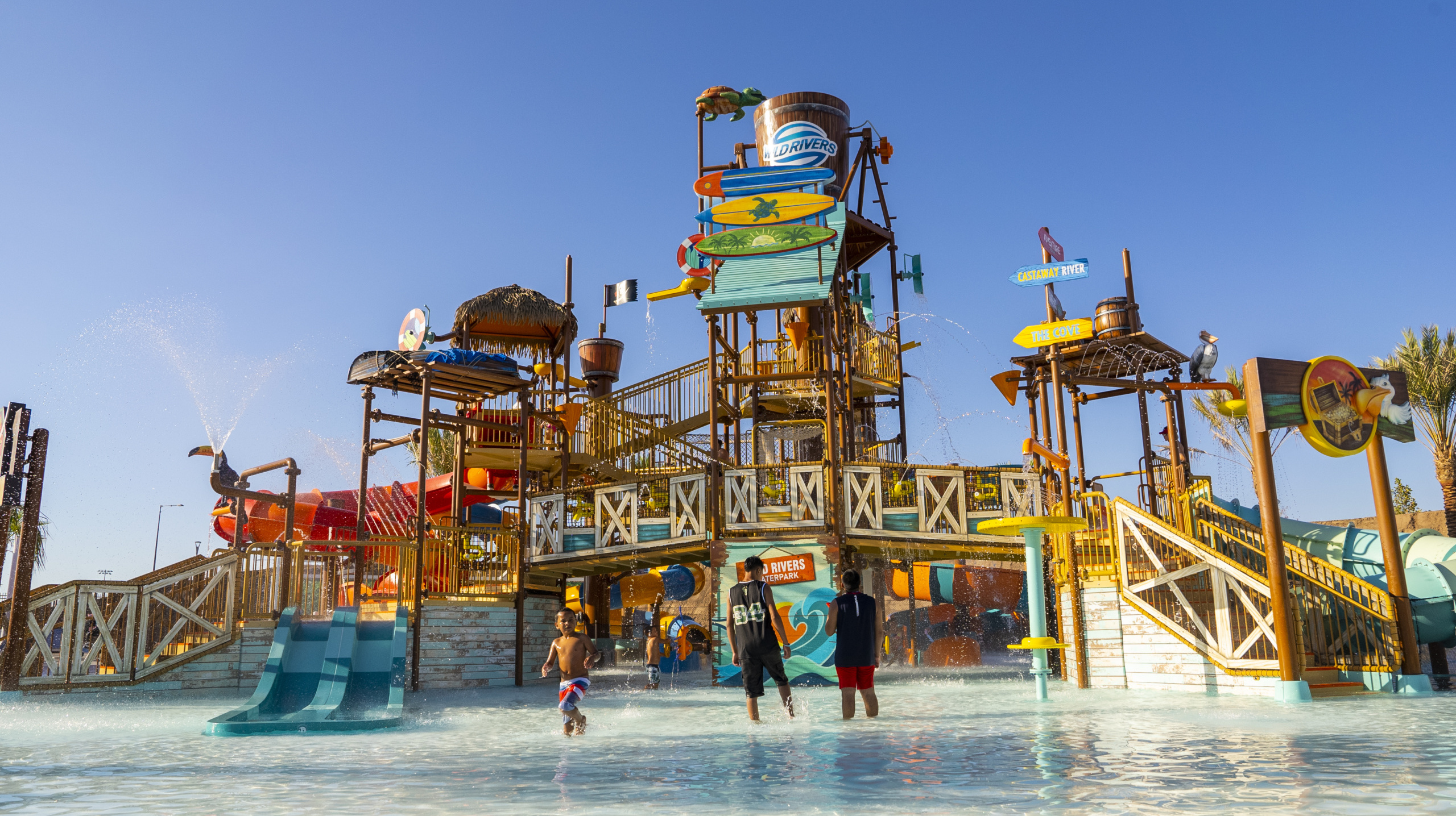 RainFortress 4, Wild Rivers Waterpark, Irvine, USA