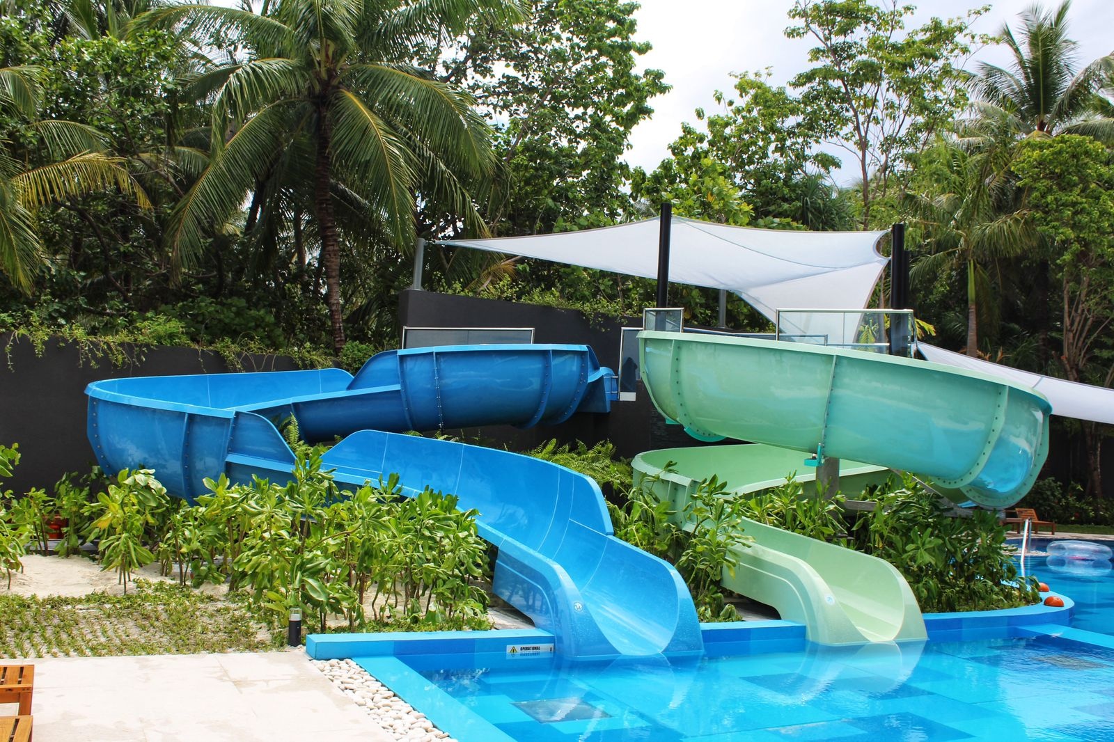 Pool Sider, Cheval Blanc Randheli, Maldives