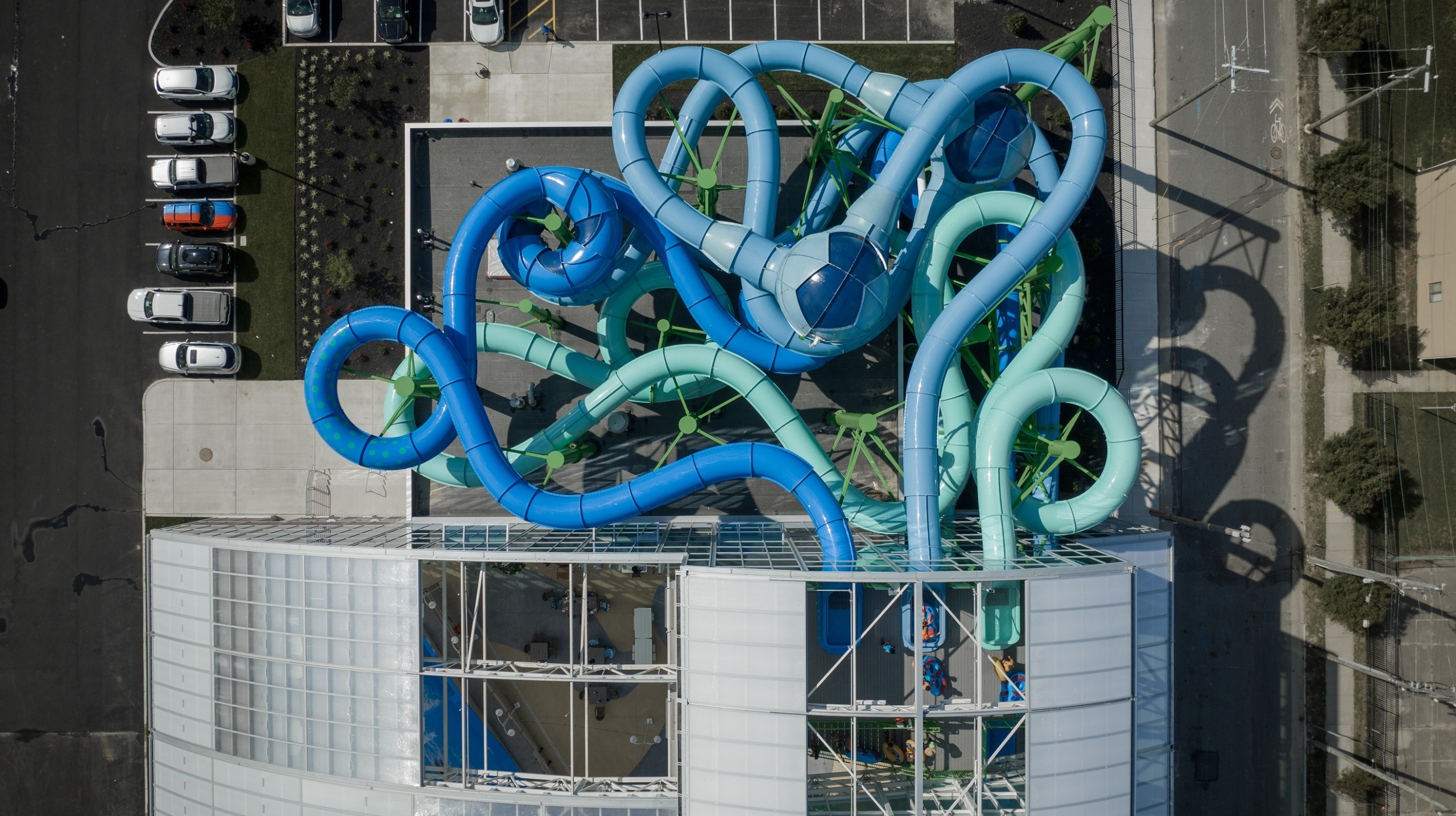 Slide-Tower-Island-Waterpark-at-Showboat-Atlantic-City-USA-Photo01-1