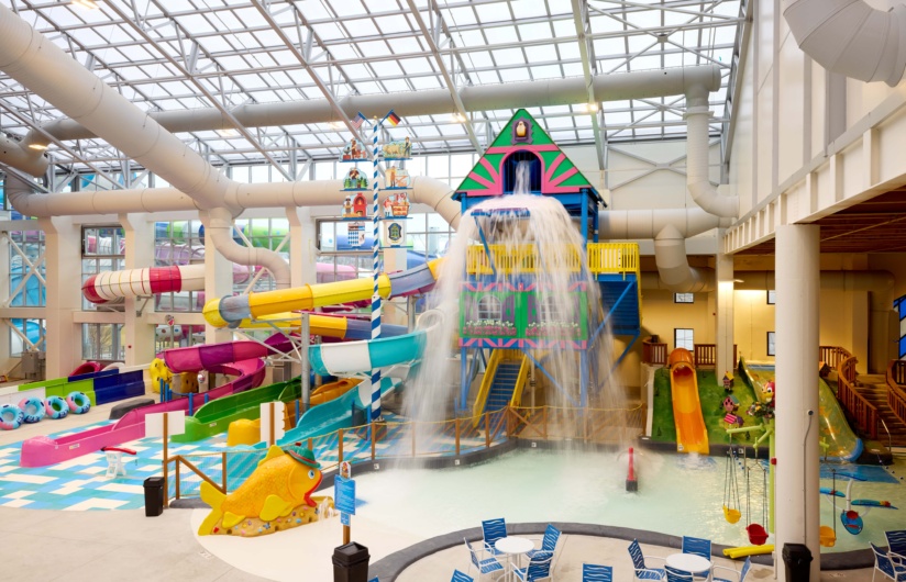AquaTube-Pool-Sider-AquaPlay-Tower-Bavarian-Blast-at-Bavarian-Inn-Frankenmuth-USA-Photo02-MUST-CREDIT-min