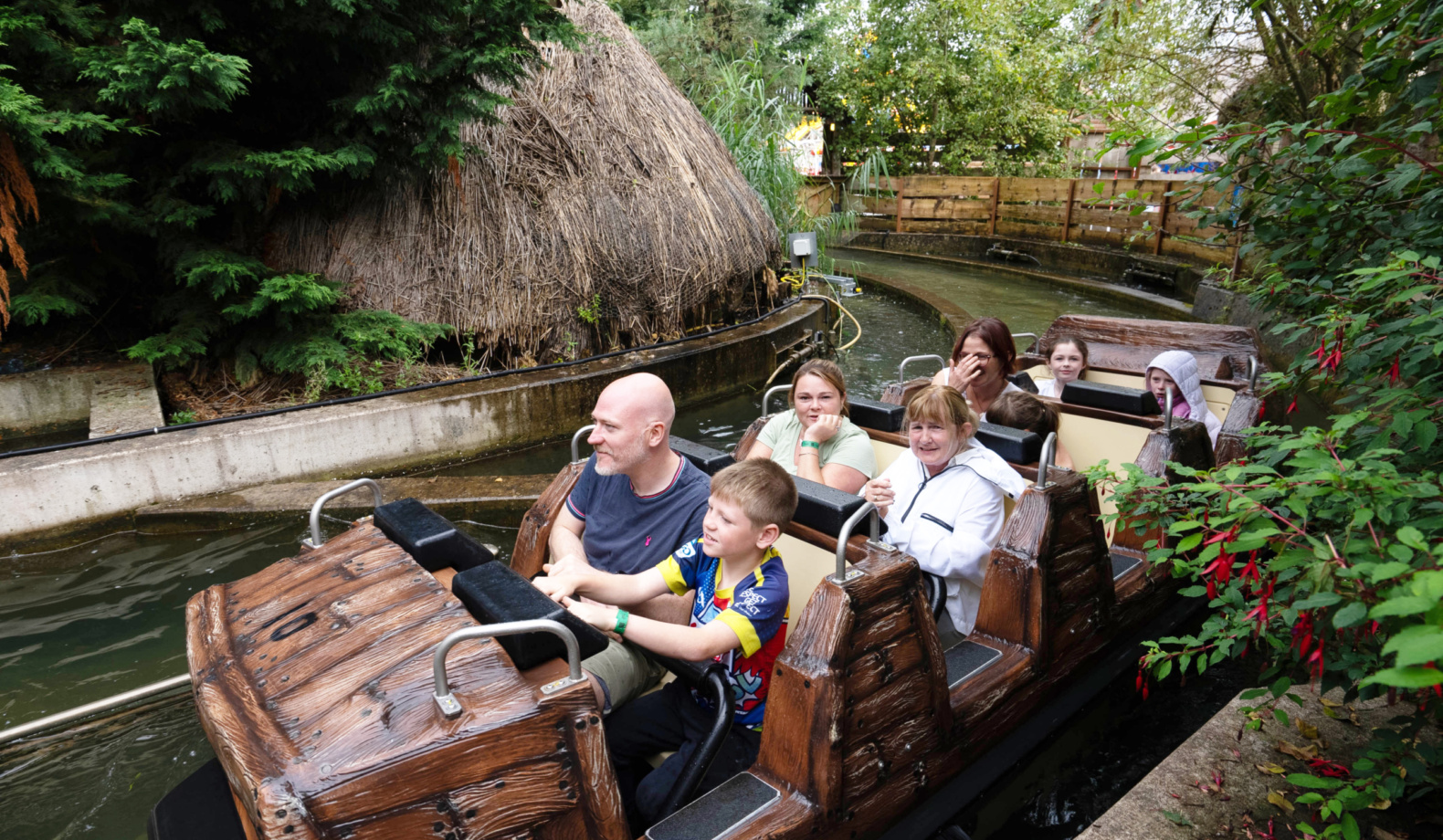 Super Flume Boats, Emerald Park, Ashbourne, Ireland, Photo10