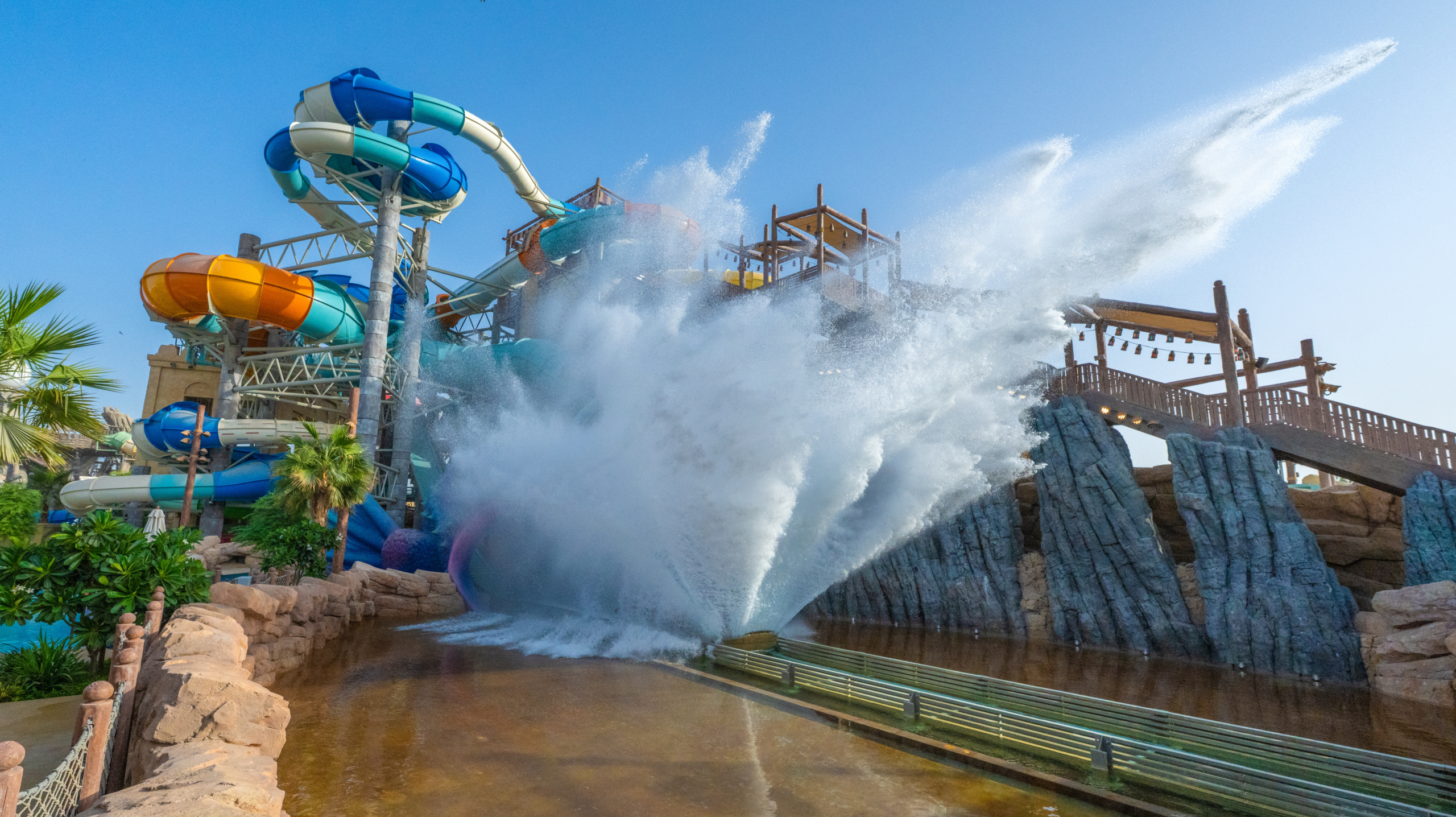 Shoot the Chute, Yas Waterworld, Abu Dhabi, UAE, Photo01